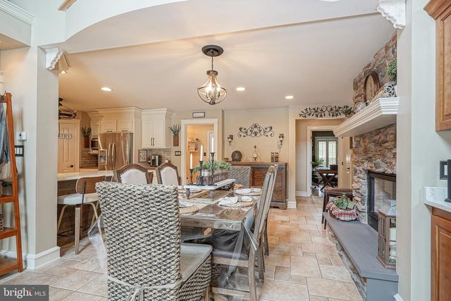 3215 EGLANTINE DR, Vineland, NJ 08360