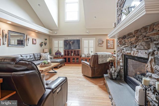 3215 EGLANTINE DR, Vineland, NJ 08360