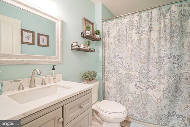 3215 EGLANTINE DR, Vineland, NJ 08360