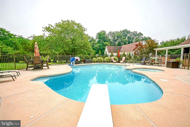 3215 EGLANTINE DR, Vineland, NJ 08360