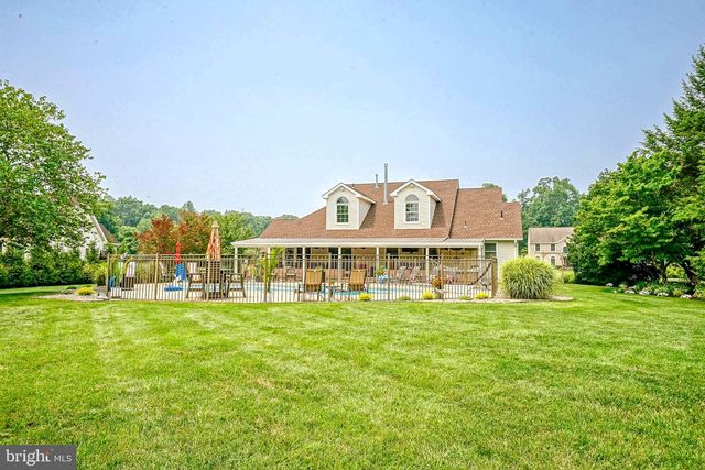 3215 EGLANTINE DR, Vineland, NJ 08360
