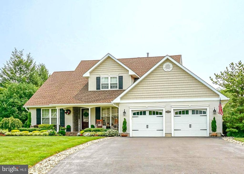 3215 EGLANTINE DR, Vineland, NJ 08360