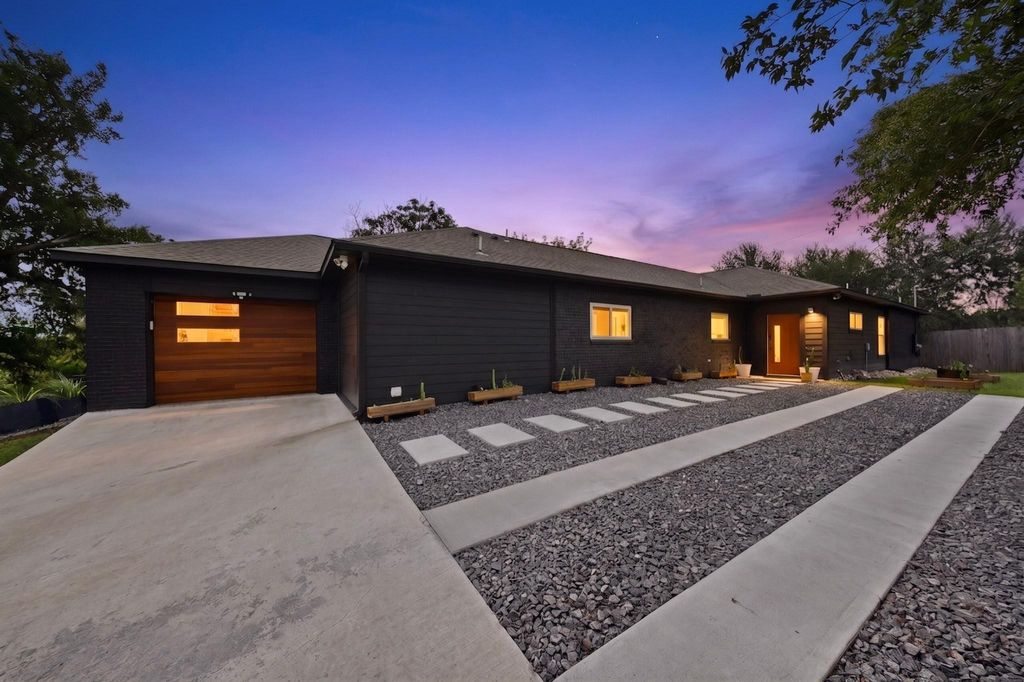 3305 Hycreek DR, Austin, TX 78723