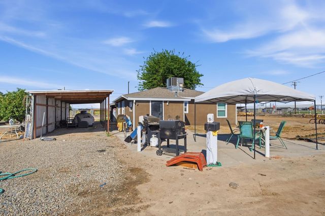 2406 S Walnut Rd, Turlock, CA 95380