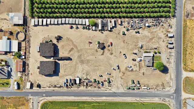 2406 S Walnut Rd, Turlock, CA 95380