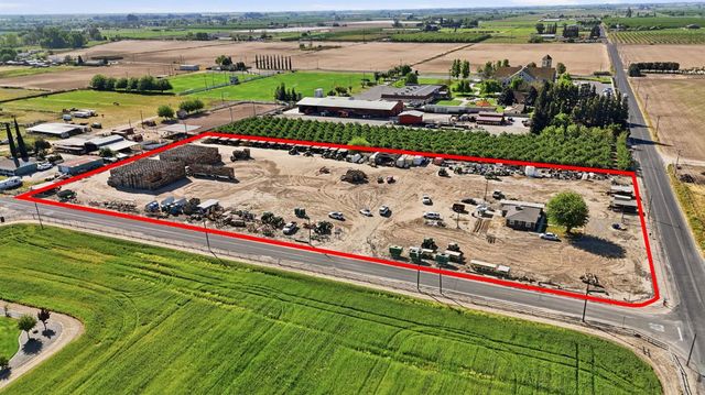 2406 S Walnut Rd, Turlock, CA 95380