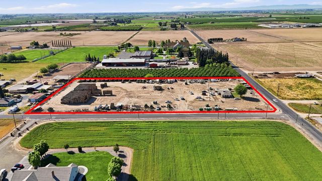 2406 S Walnut Rd, Turlock, CA 95380
