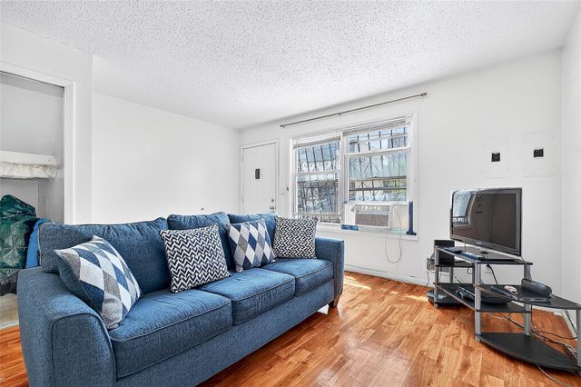 2049 Caesar Place, Bronx, NY 10473
