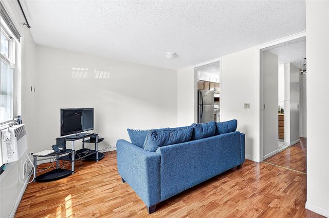 2049 Caesar Place, Bronx, NY 10473