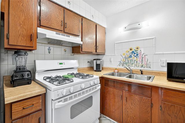 2049 Caesar Place, Bronx, NY 10473