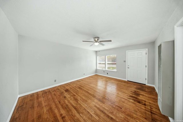 435 Avondale, San Antonio, TX 78223