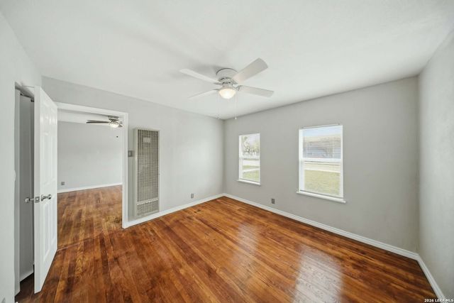 435 Avondale, San Antonio, TX 78223