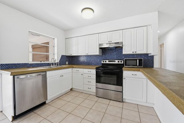 14338 LAKE JUNIETTA DRIVE, Tavares, FL 32778