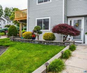 1 Avon Dale Road 1, Cromwell, CT 06416