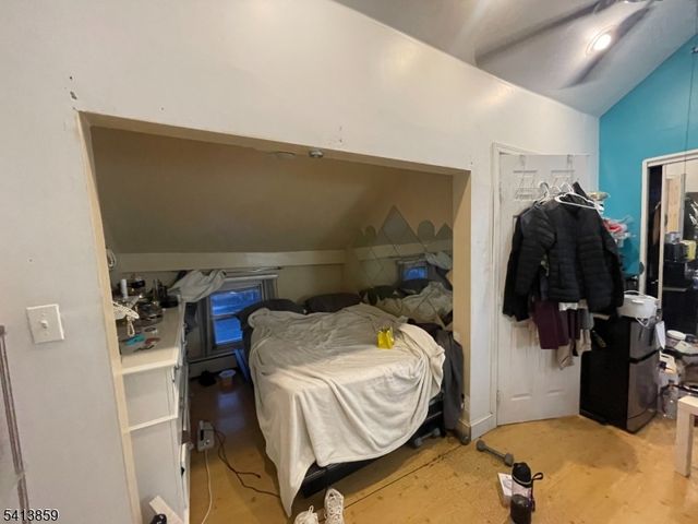25 Ward St, Paterson City, NJ 07501
