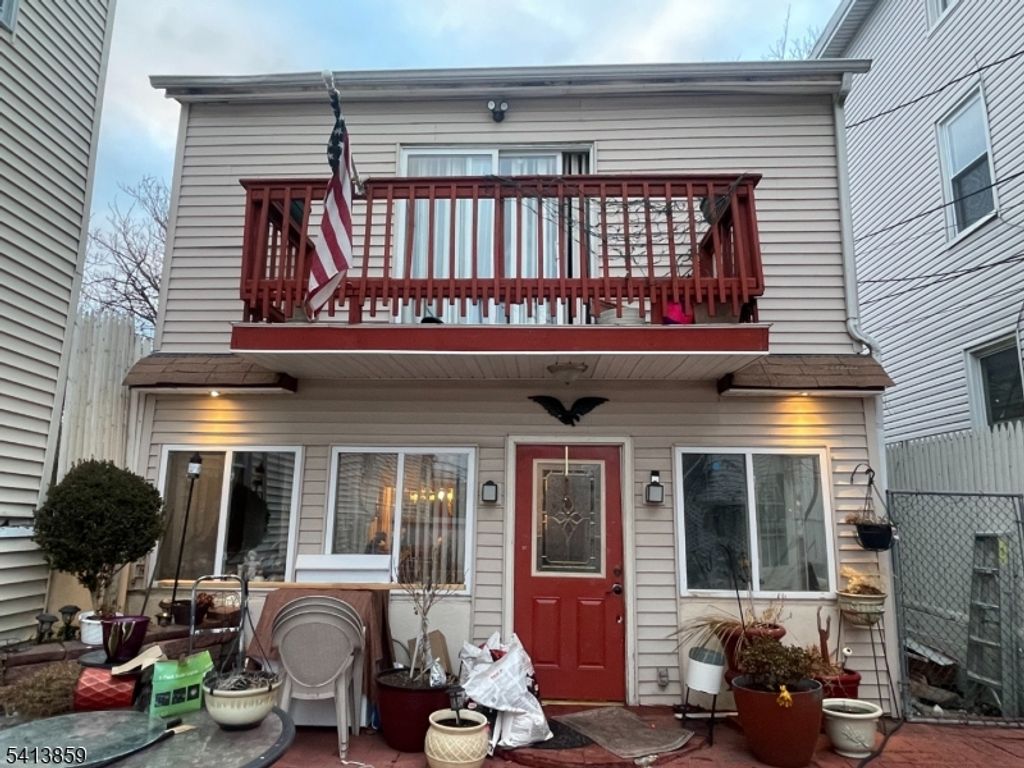 25 Ward St, Paterson City, NJ 07501