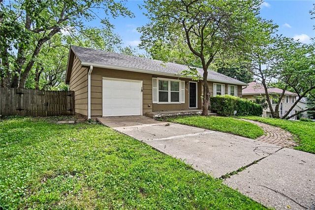 1501 Johnston Street, Liberty, MO 64068