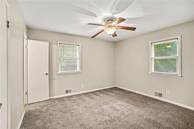 1501 Johnston Street, Liberty, MO 64068