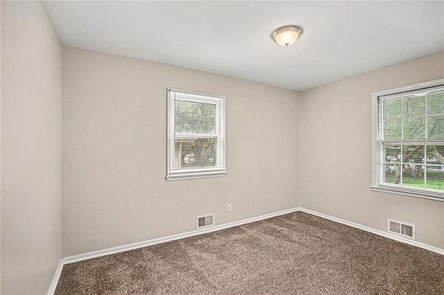 1501 Johnston Street, Liberty, MO 64068