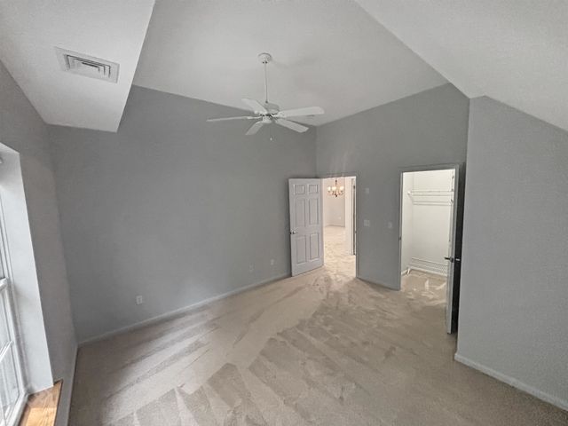 25 Lantern Lane, Kingston, NH 03848