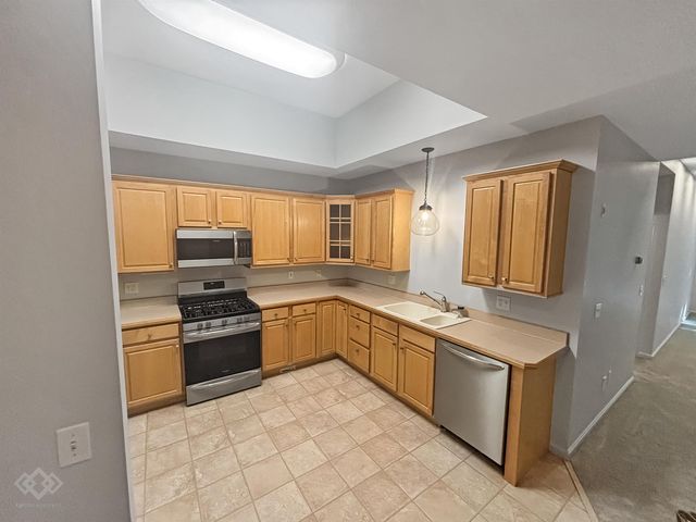 25 Lantern Lane, Kingston, NH 03848