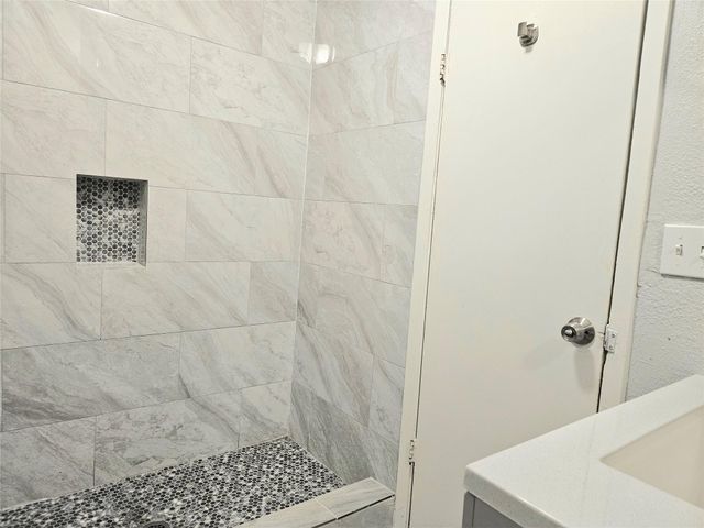 4419 W Bayshore Drive 3, Bacliff, TX 77518