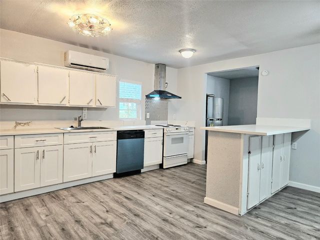 4419 W Bayshore Drive 3, Bacliff, TX 77518