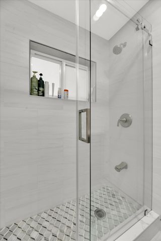 2633 NE 3rd Avenue, Wilton Manors, FL 33334