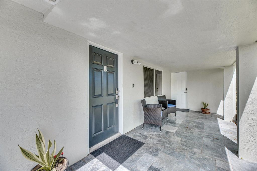 2633 NE 3rd Avenue, Wilton Manors, FL 33334