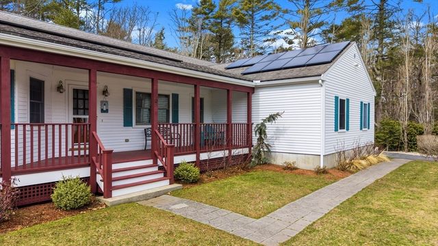 12 Brandt Beach Ave, Mattapoisett, MA 02739