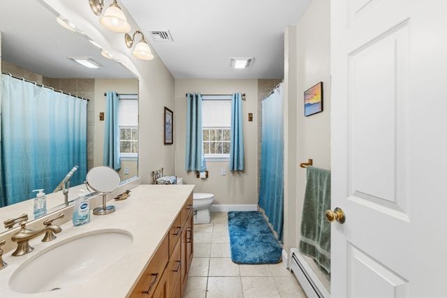 12 Brandt Beach Ave, Mattapoisett, MA 02739