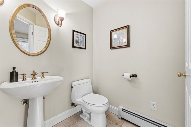 12 Brandt Beach Ave, Mattapoisett, MA 02739