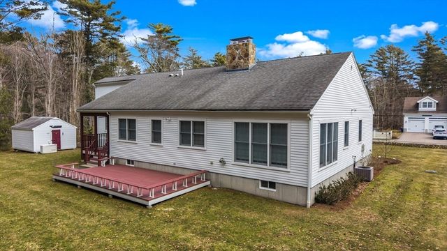 12 Brandt Beach Ave, Mattapoisett, MA 02739