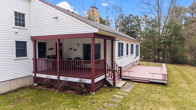 12 Brandt Beach Ave, Mattapoisett, MA 02739