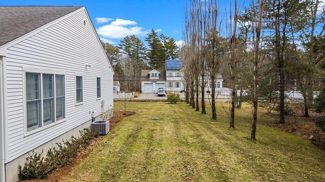 12 Brandt Beach Ave, Mattapoisett, MA 02739
