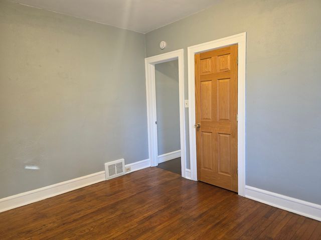 634 W Ridgeland Avenue, Waukegan, IL 60085