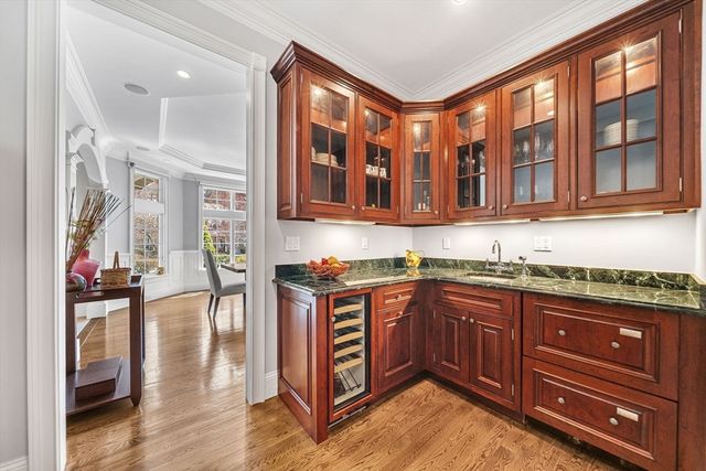 1 Stonefield Lane, Wellesley, MA 02482