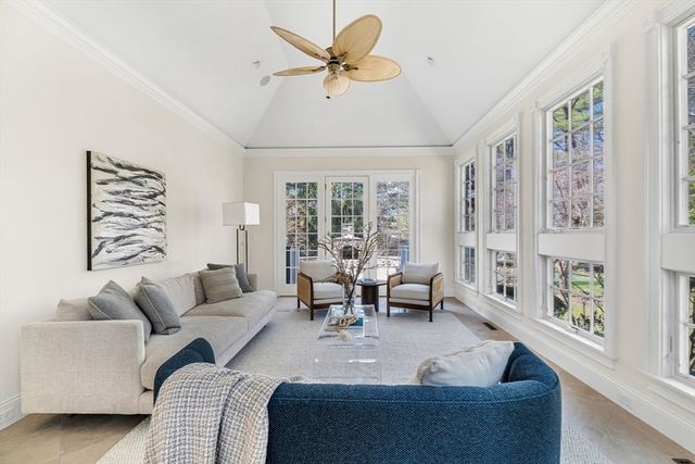 1 Stonefield Lane, Wellesley, MA 02482