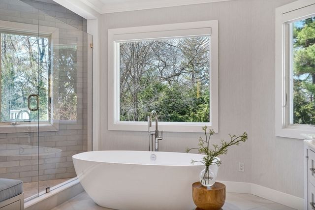 1 Stonefield Lane, Wellesley, MA 02482