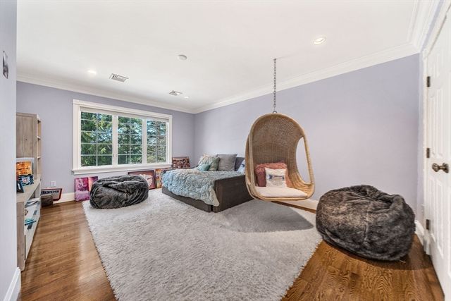 1 Stonefield Lane, Wellesley, MA 02482