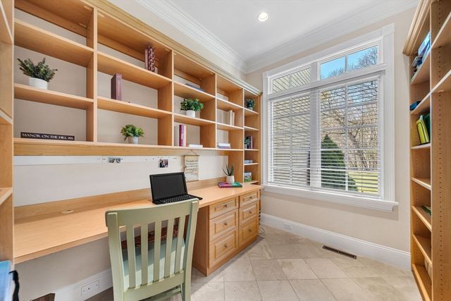 1 Stonefield Lane, Wellesley, MA 02482