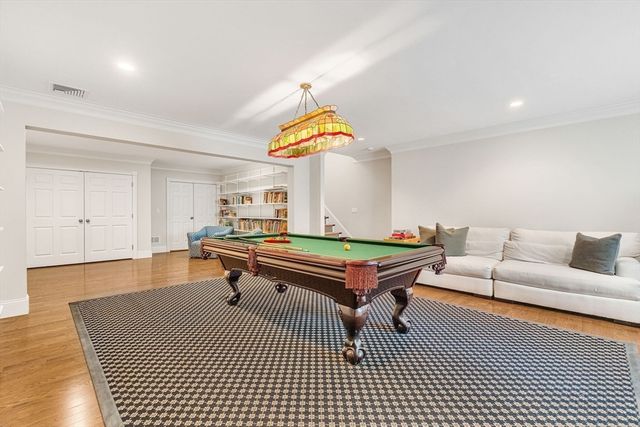 1 Stonefield Lane, Wellesley, MA 02482