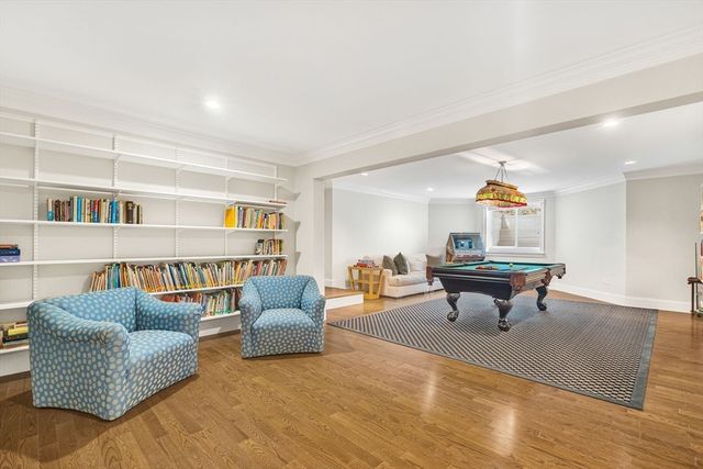 1 Stonefield Lane, Wellesley, MA 02482