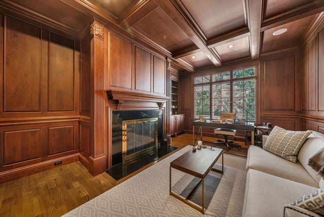 1 Stonefield Lane, Wellesley, MA 02482