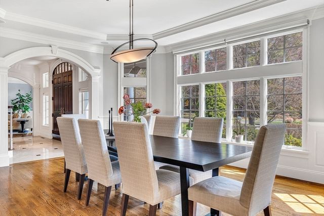 1 Stonefield Lane, Wellesley, MA 02482