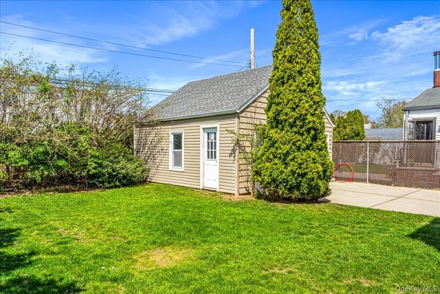 369 Yale Road, Garden City, NY 11530