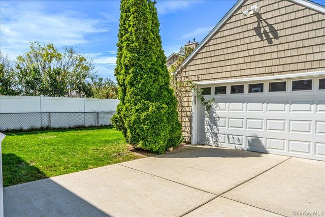 369 Yale Road, Garden City, NY 11530