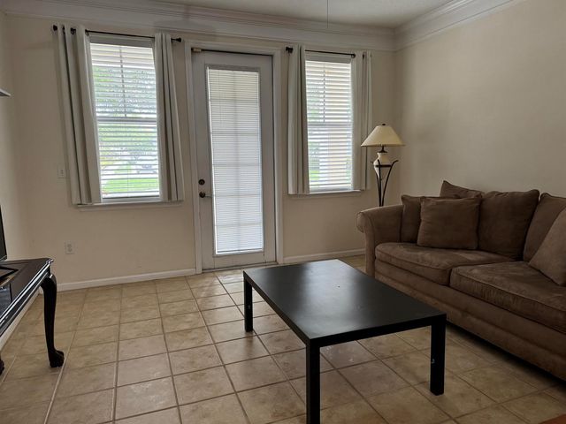 276 Murcia Drive 111, Jupiter, FL 33458