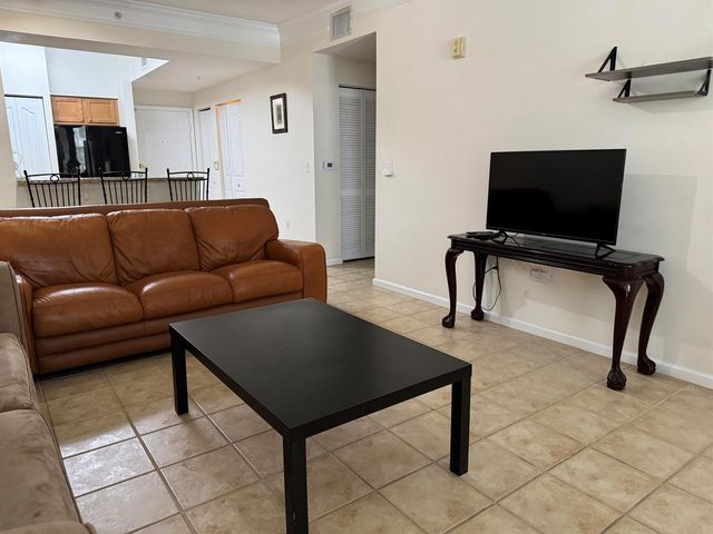 276 Murcia Drive 111, Jupiter, FL 33458