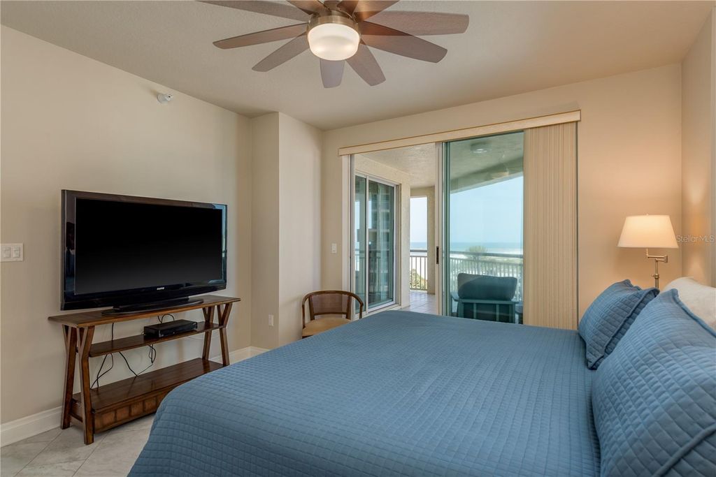 Image 17 of property listing at 1180 GULF BOULEVARD 704, Clearwater Beach, FL 33767